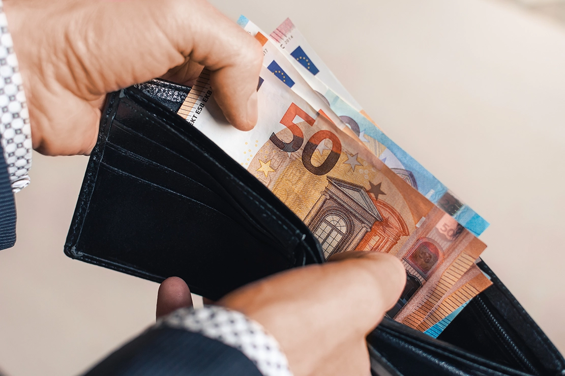 Maandelijks of vierwekelijks uitbetaling: Wat is beter en waarom?